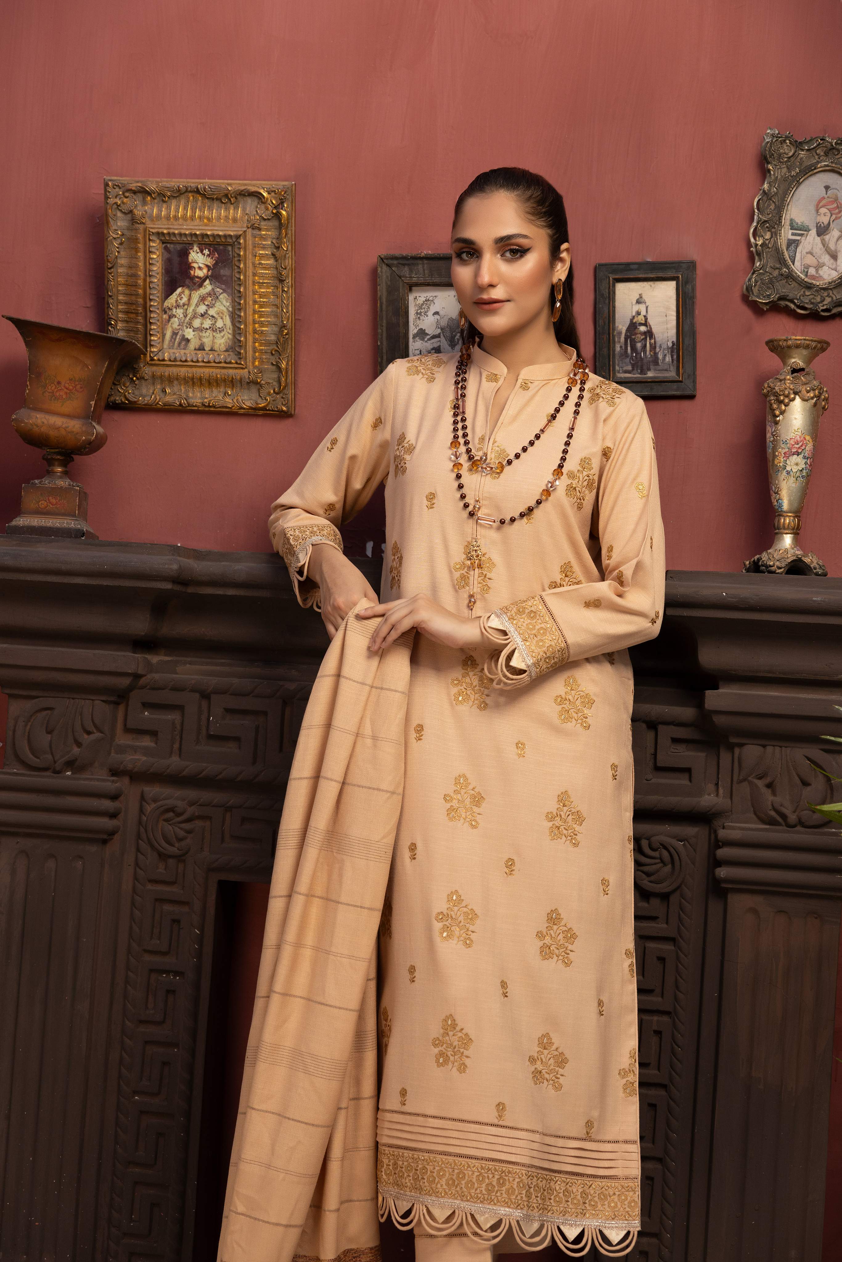 Diyar-E-Dil DL-21 : Unstitched Embroidered Dhanak 3PC