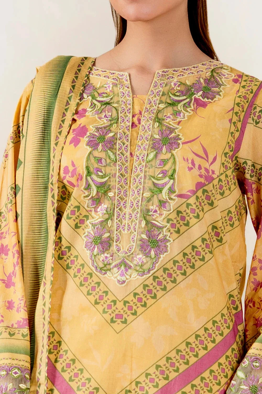 3PC Embroidered Unstitched Lawn Suit | KL-3948 Embroidered KHAS STORES 