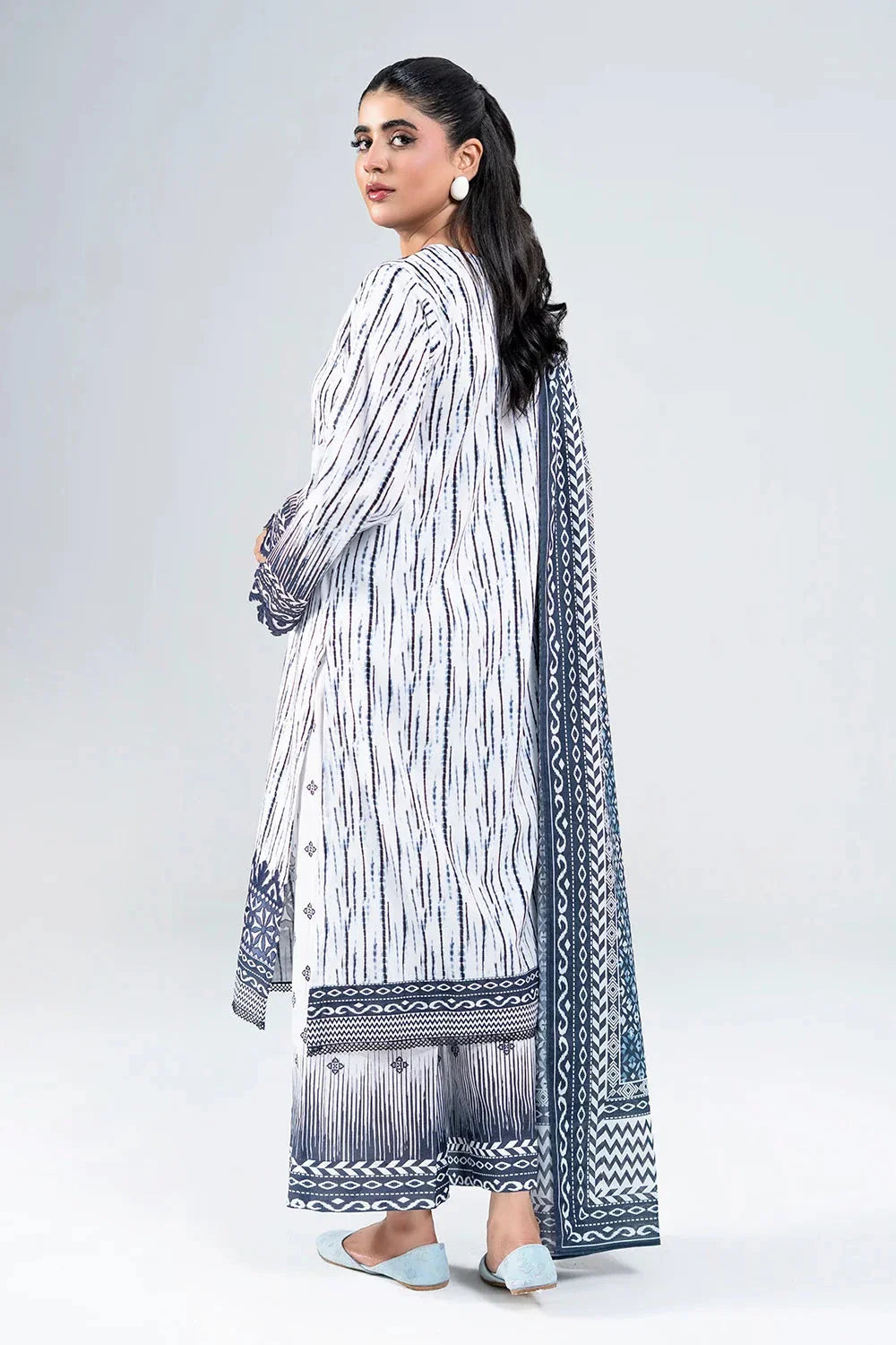 3PC Embroidered Unstitched Lawn Suit | KL-3976 Embroidered KHAS STORES 