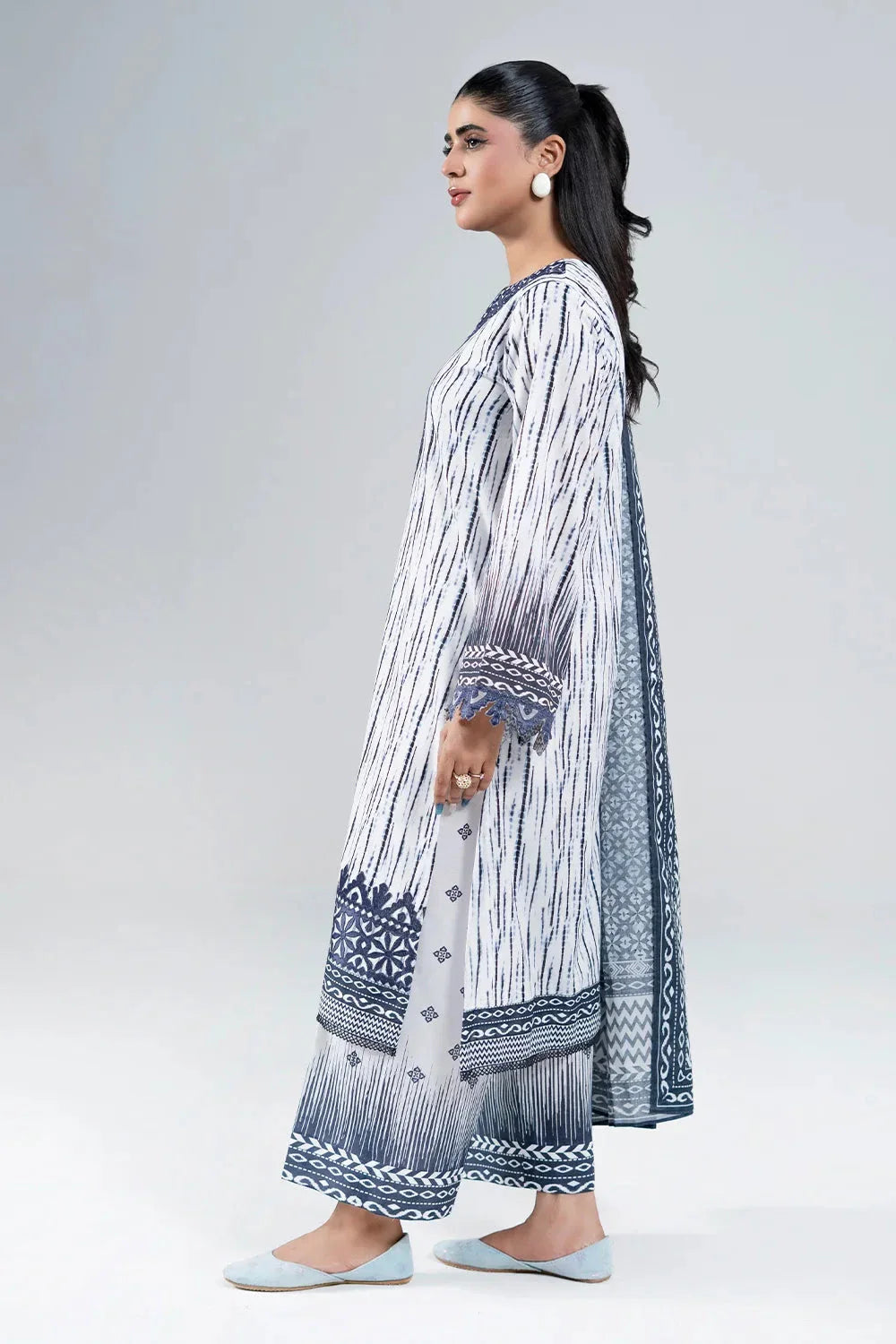 3PC Embroidered Unstitched Lawn Suit | KL-3976 Embroidered KHAS STORES 