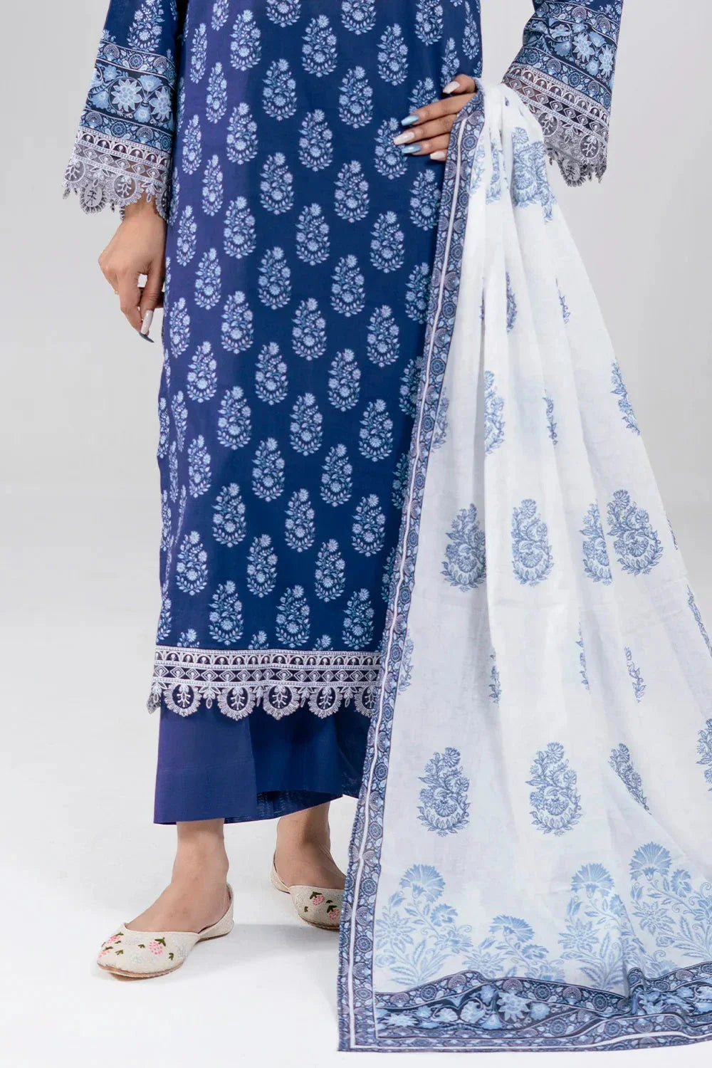 3PC Embroidered Unstitched Lawn Suit | KL-4076 Embroidered KHAS STORES 
