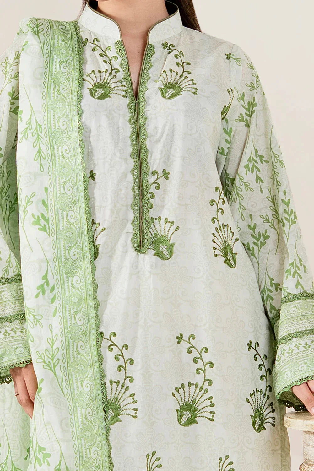 3PC Embroidered Unstitched Lawn Suit | KL-4082 Embroidered KHAS STORES 