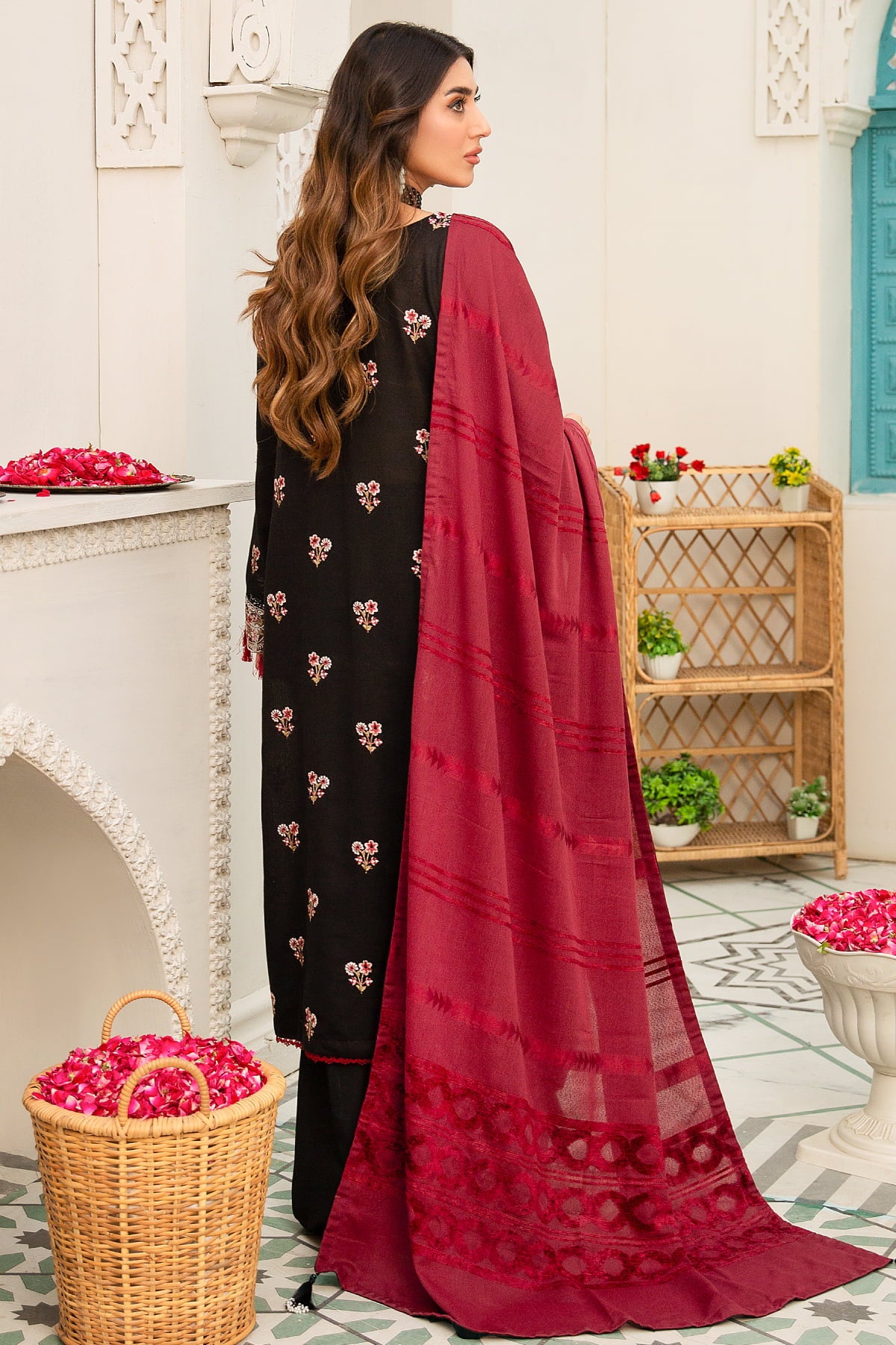 Rawayat R-05 : Unstitched Embroidered Slub Karandi 3PC
