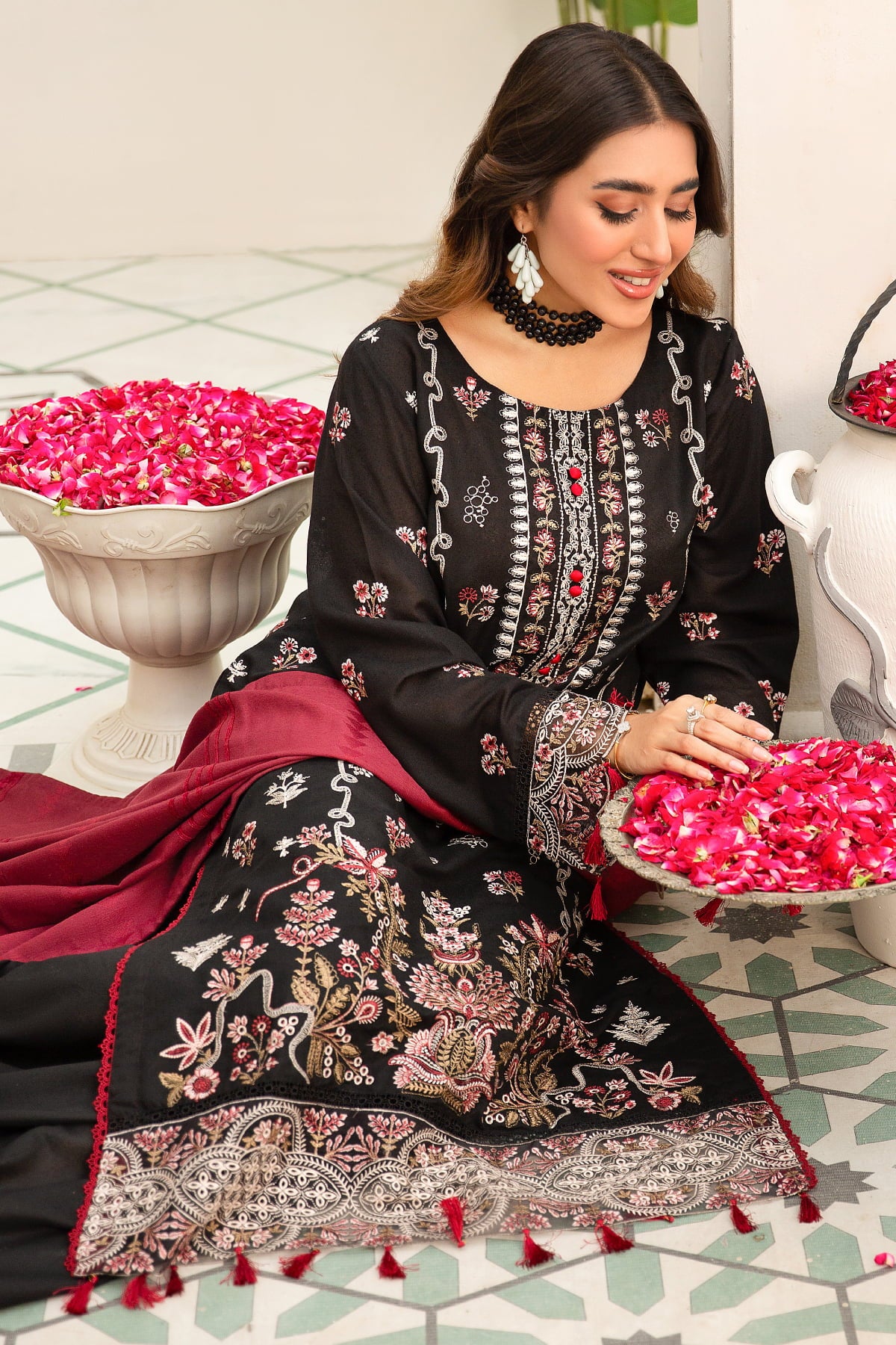 Rawayat R-05 : Unstitched Embroidered Slub Karandi 3PC