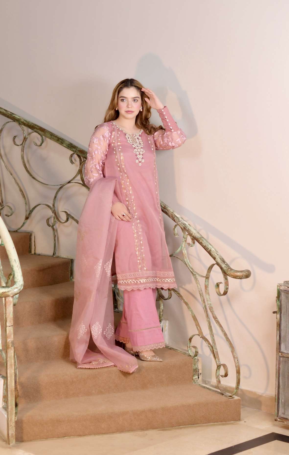 CARNIVAL   (TEA PINK) |CARNIVAL