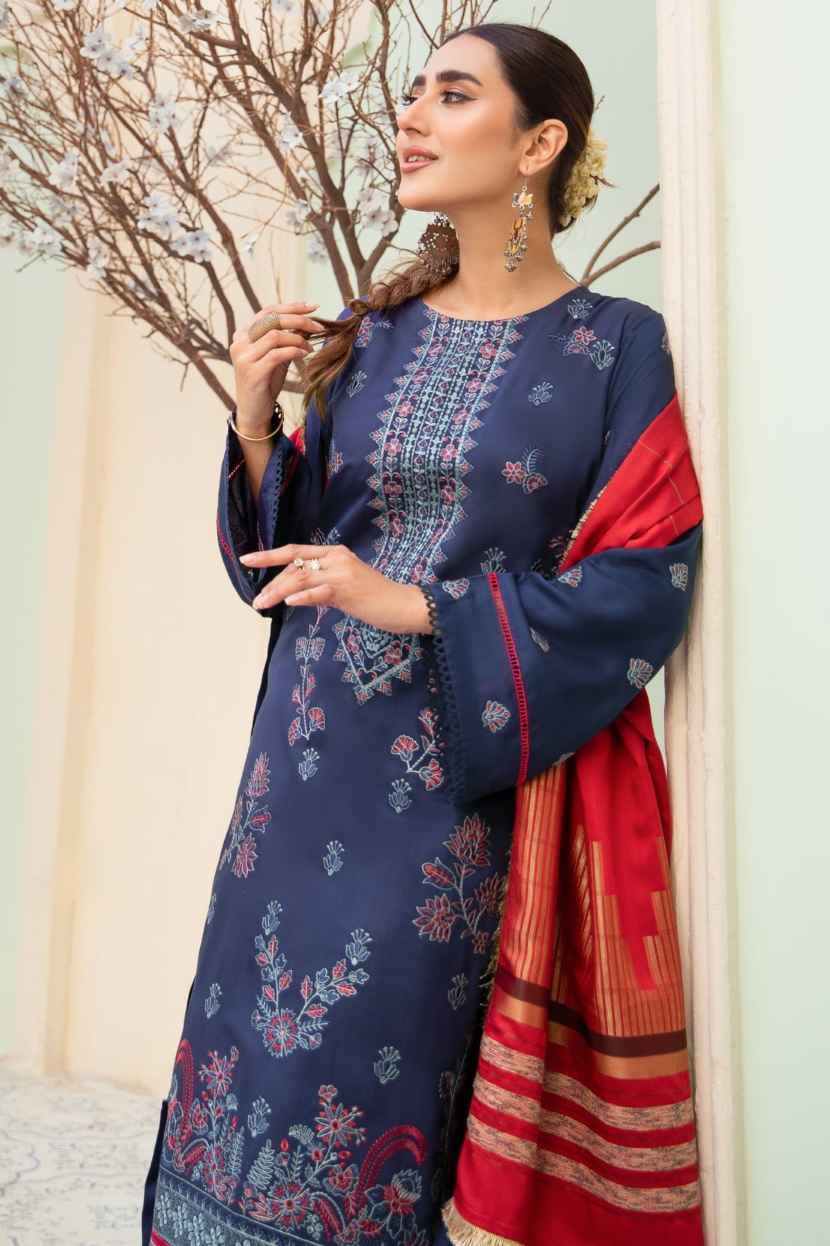 Imroz I-18 : Unstitched Embroidered Viscose 3PC