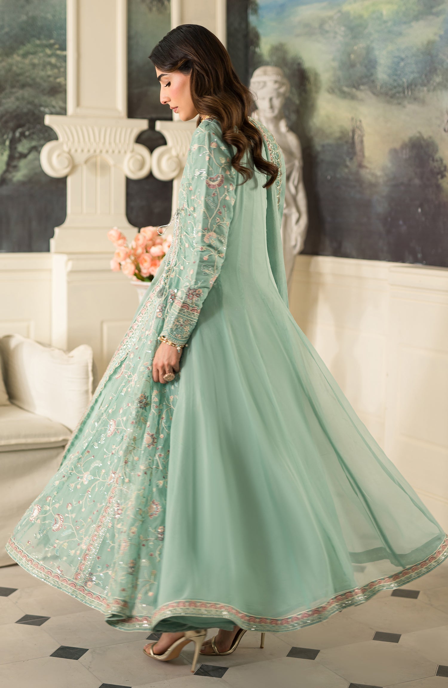 Nikkah Dresses - Pakistani Nikah Dresses for Bride in 2024 La Mosak Nikkah Dresses - Pakistani Nikah Dresses for Bride in 2024 La Mosak
