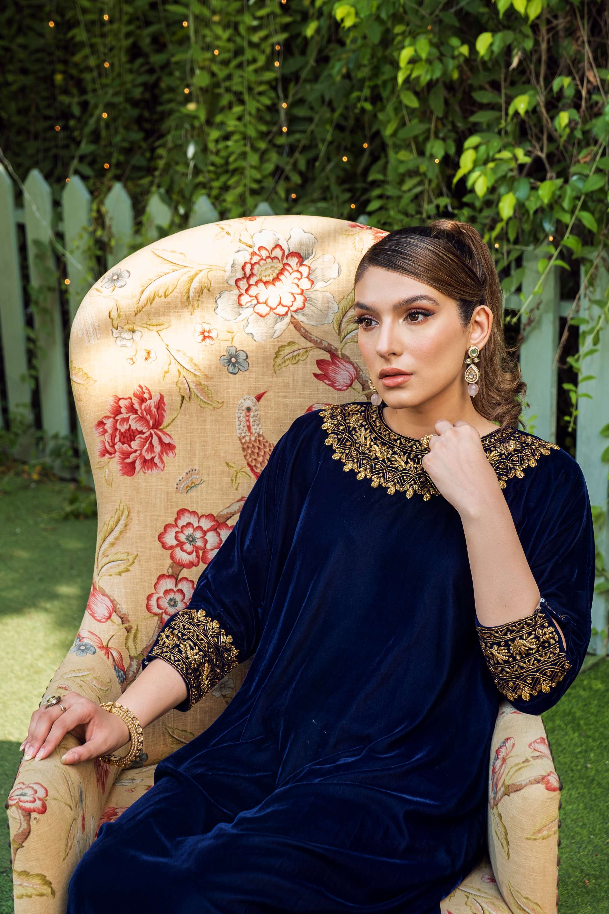 NAVY GLAM