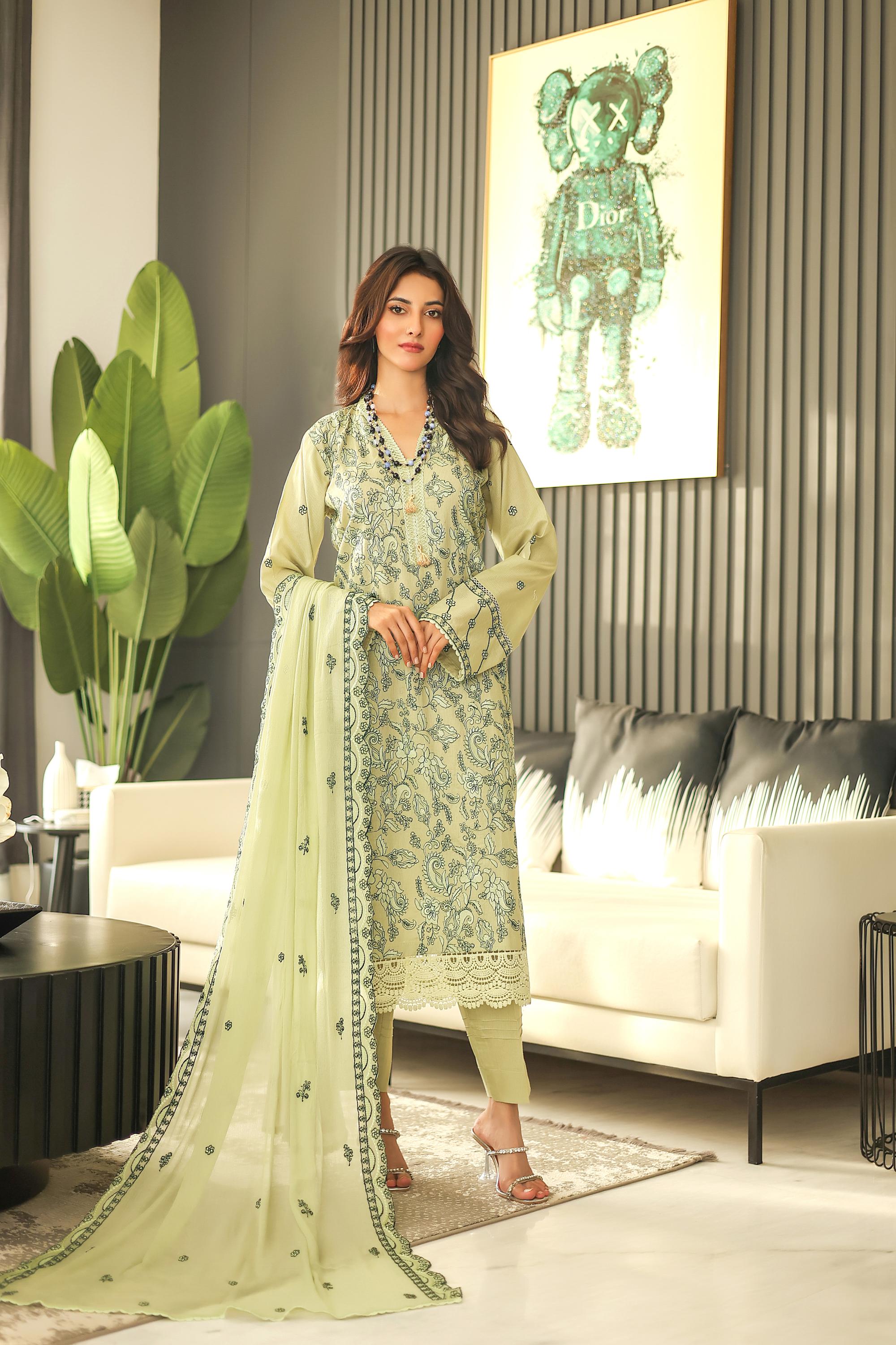 KHOOBSURAT-02