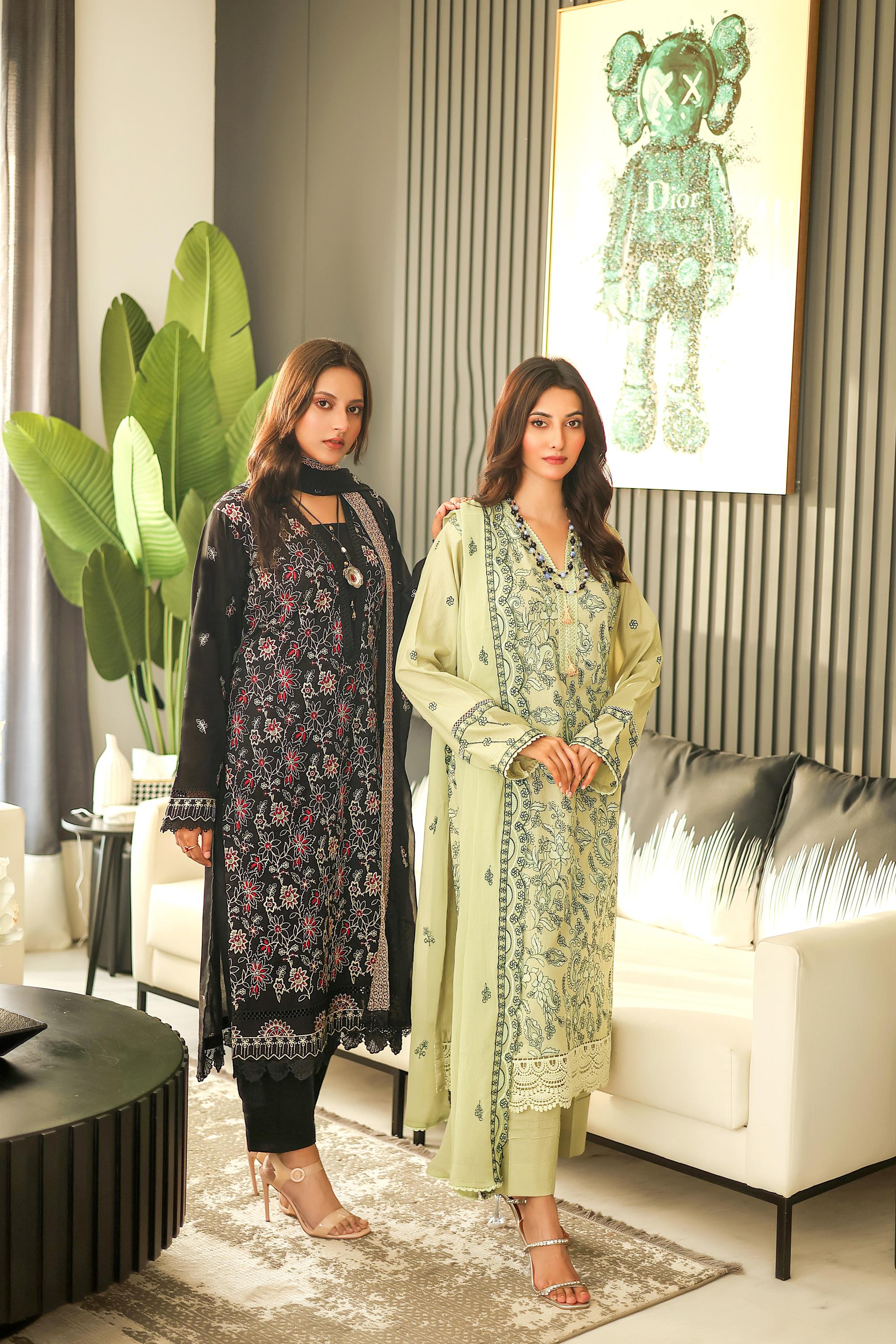 KHOOBSURAT-02