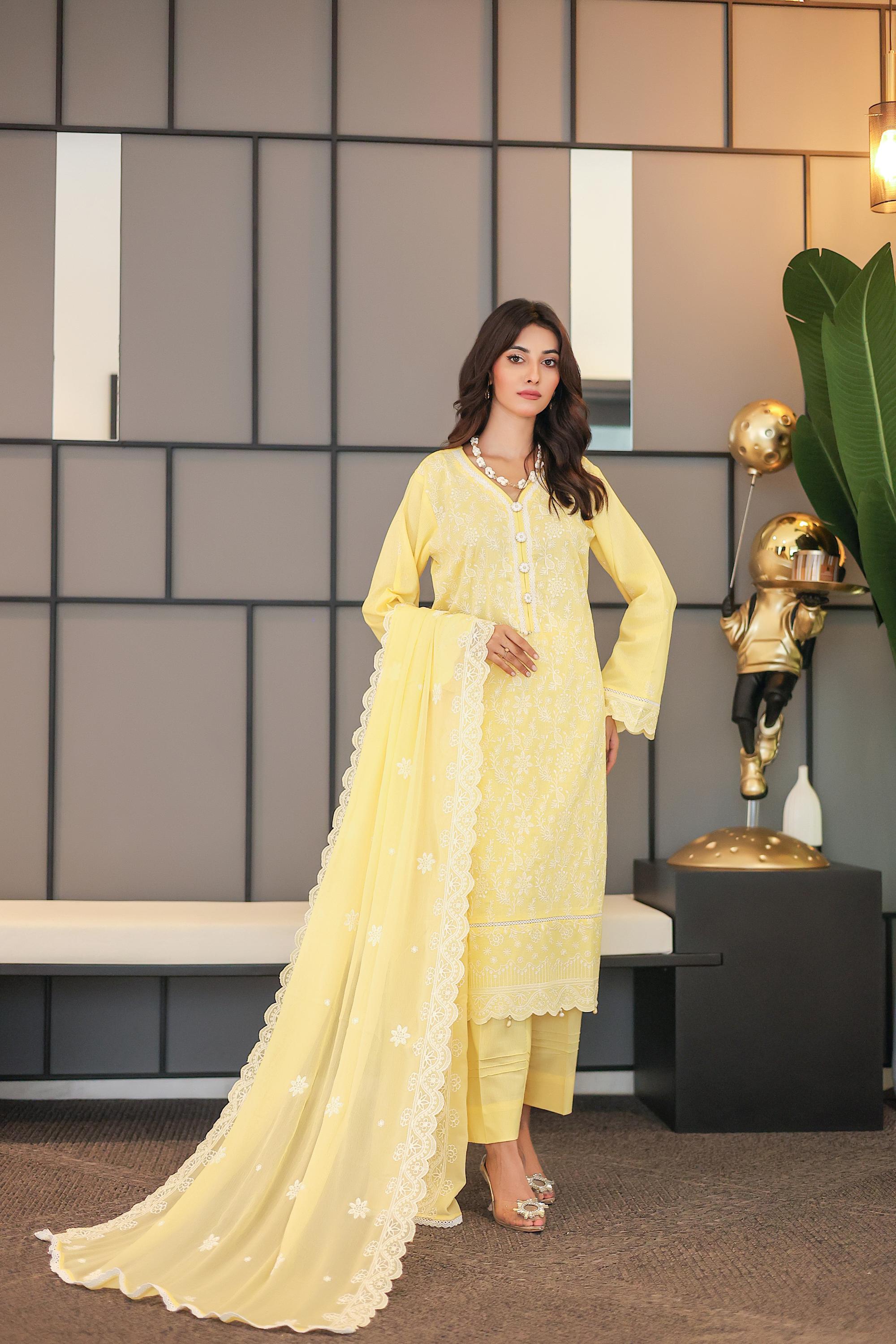 KHOOBSURAT-03