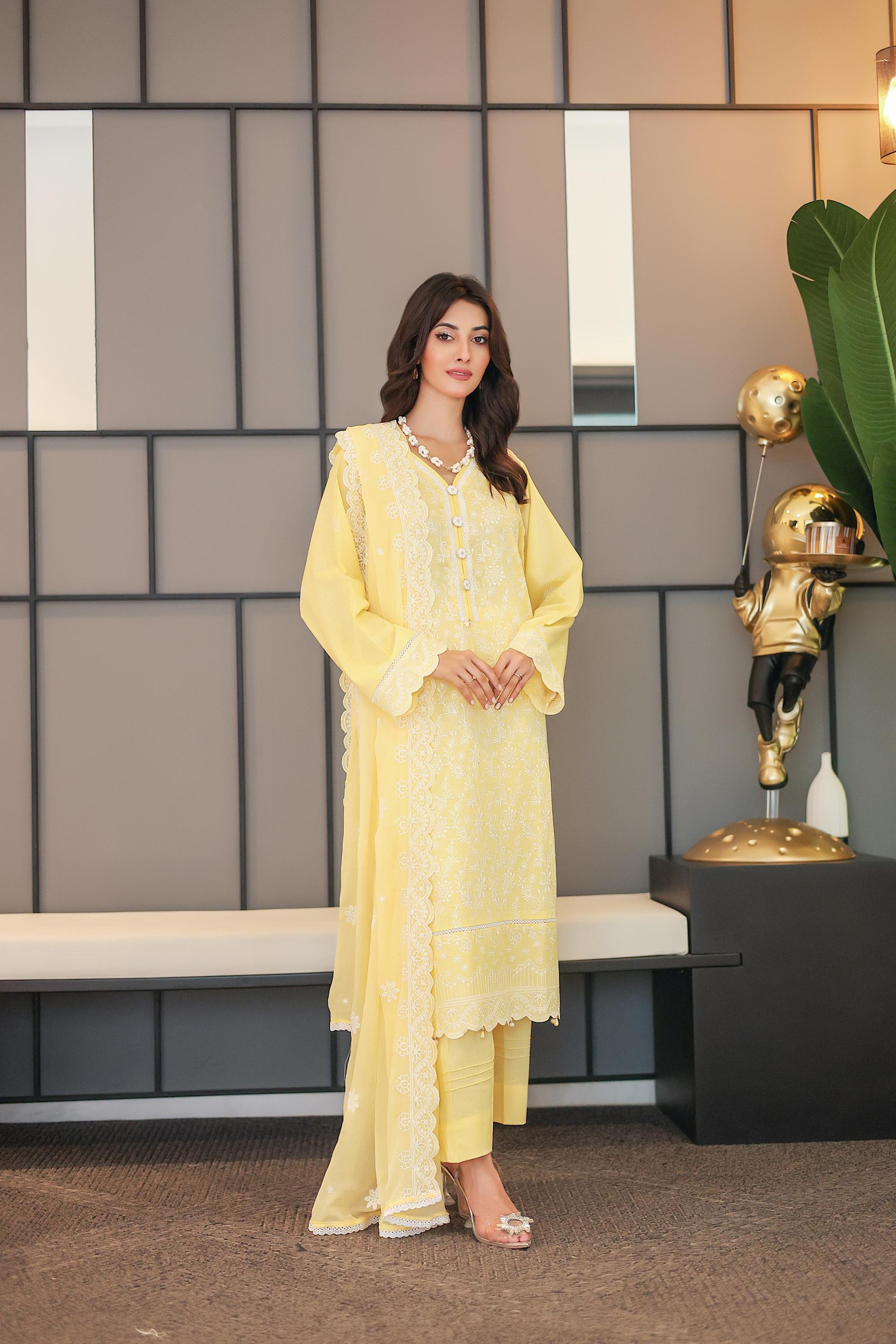 KHOOBSURAT-03