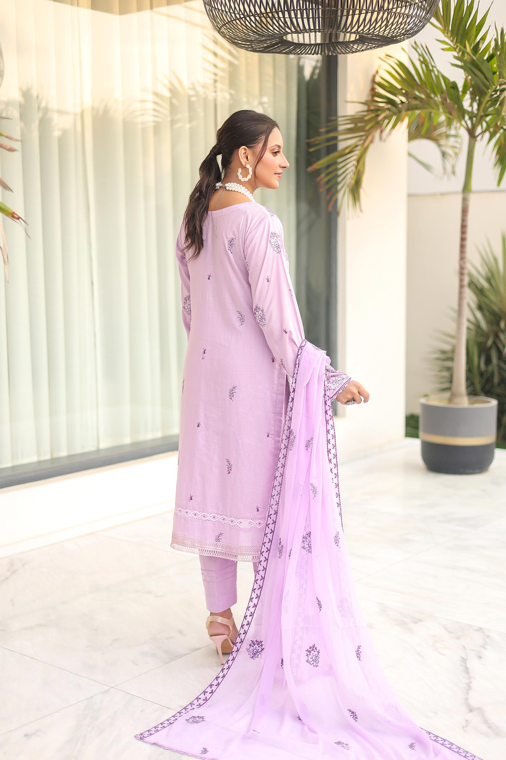 KHOOBSURAT-04