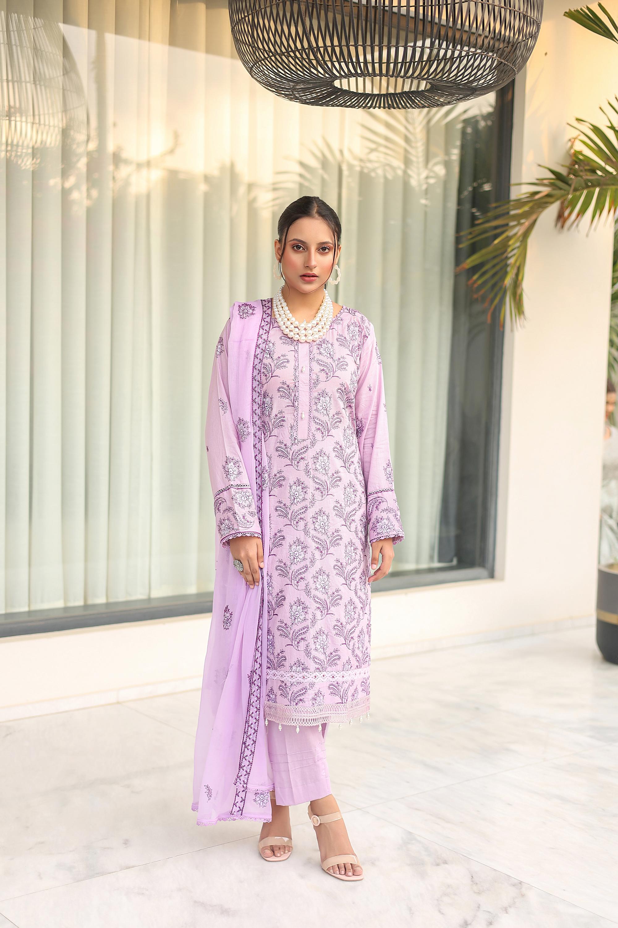 KHOOBSURAT-04