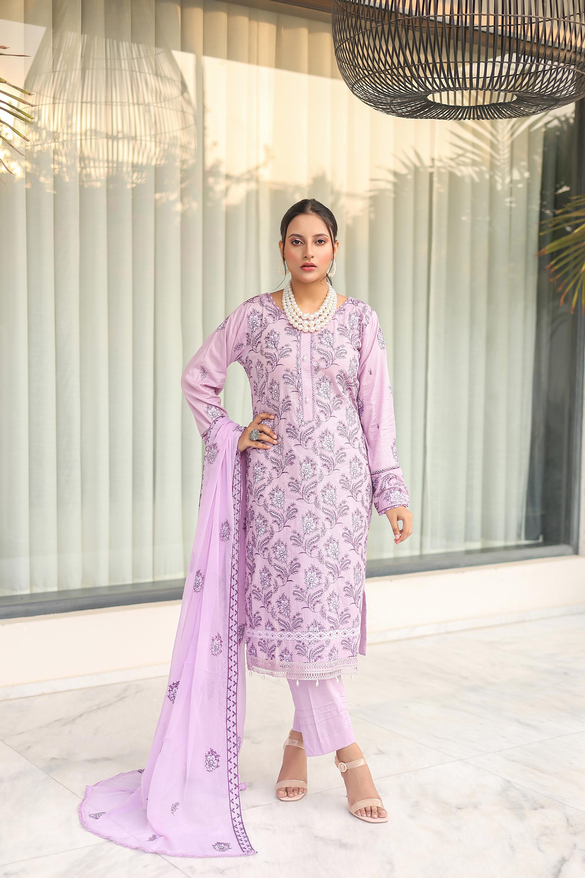 KHOOBSURAT-04