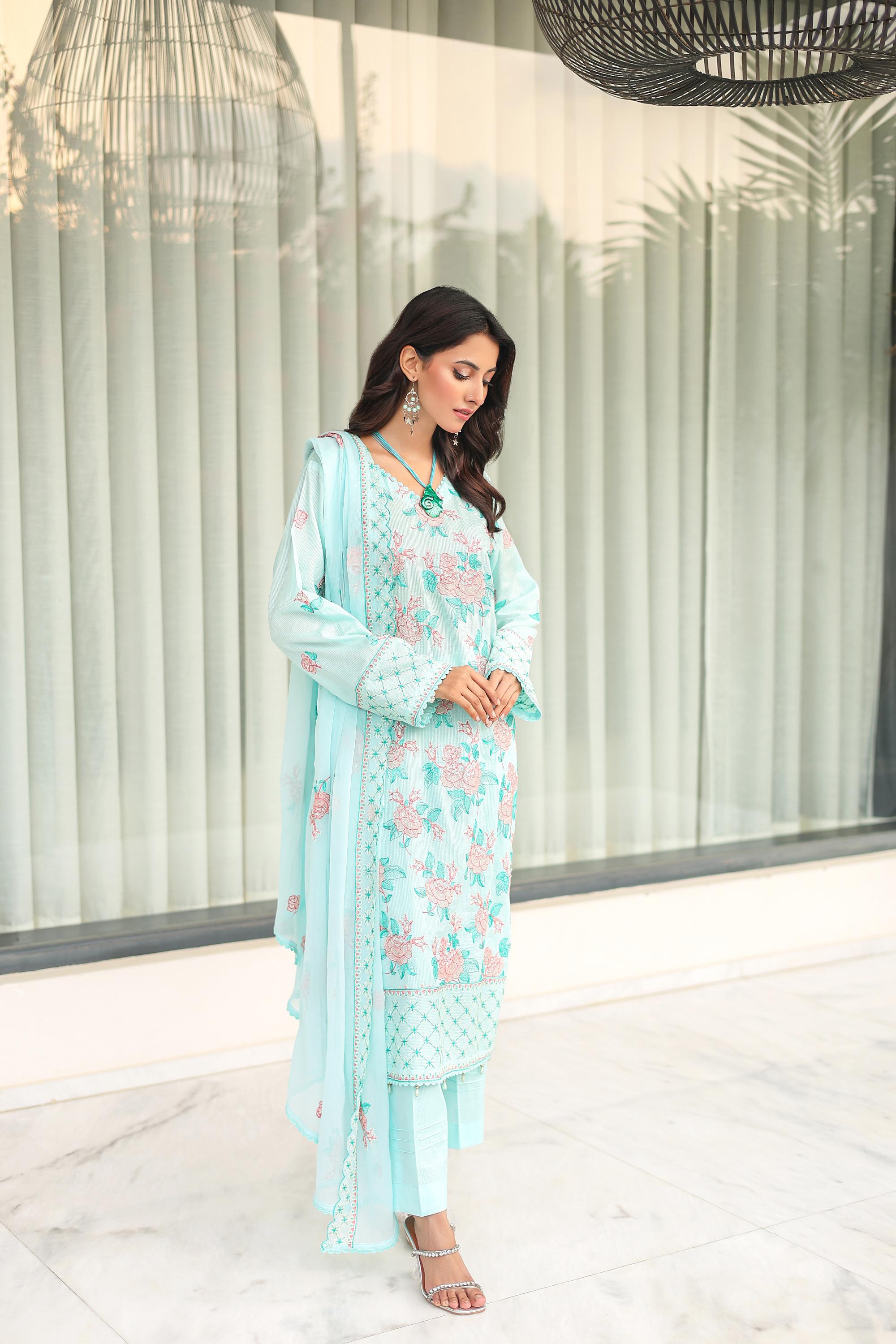 KHOOBSURAT-05