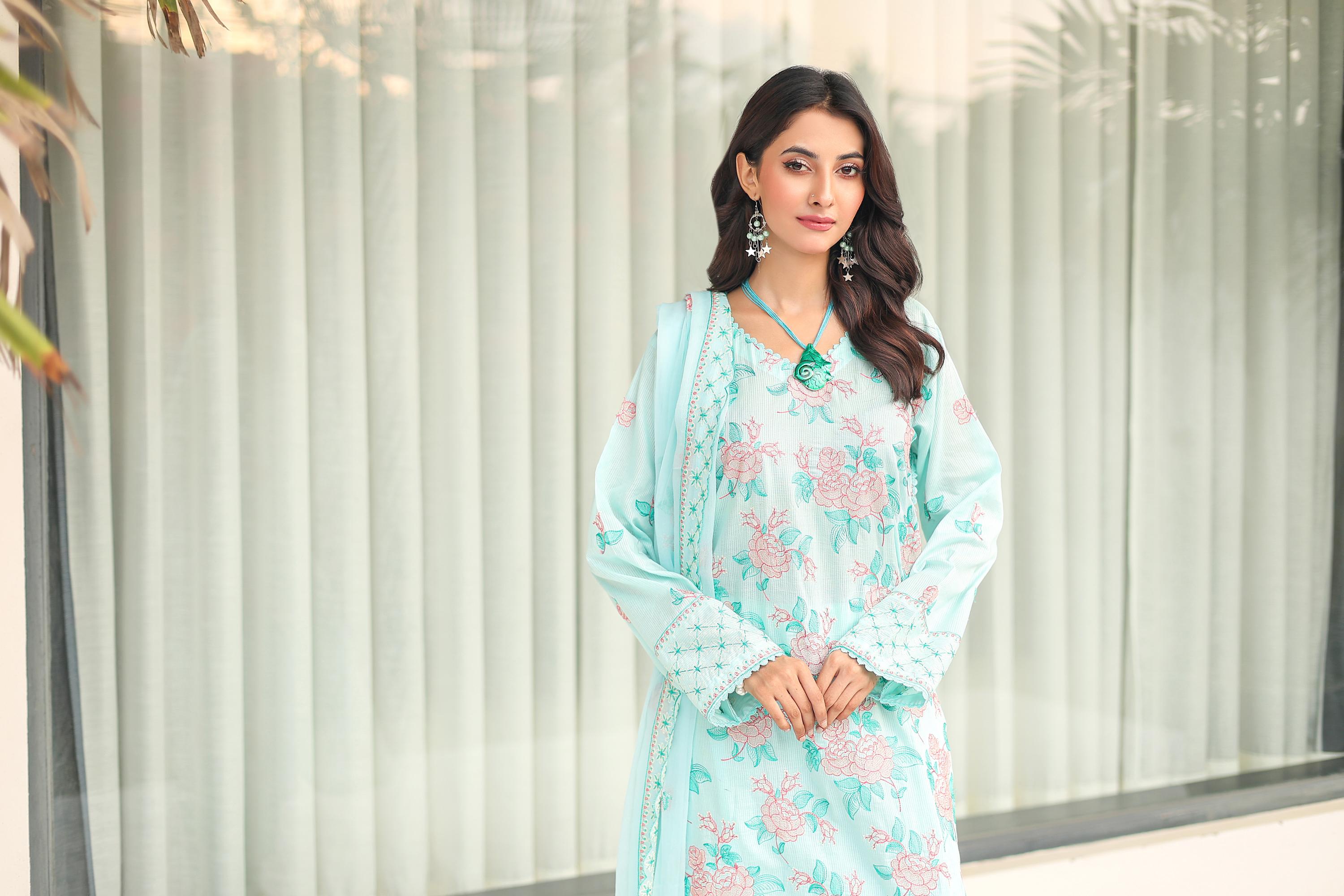 KHOOBSURAT-05