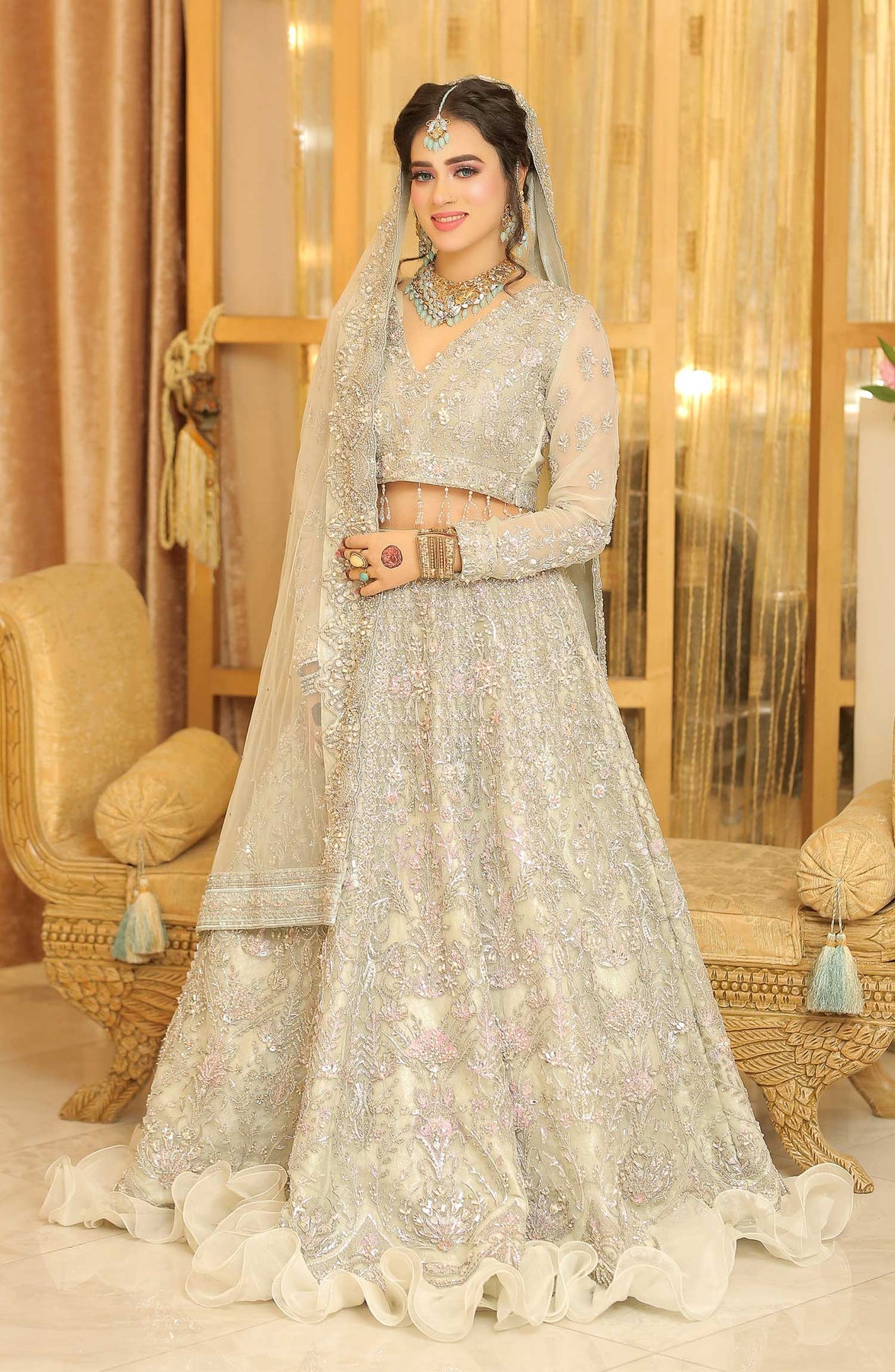 Red And White Nikkah Dress White Nikkah Dresses Pakistani Kashish