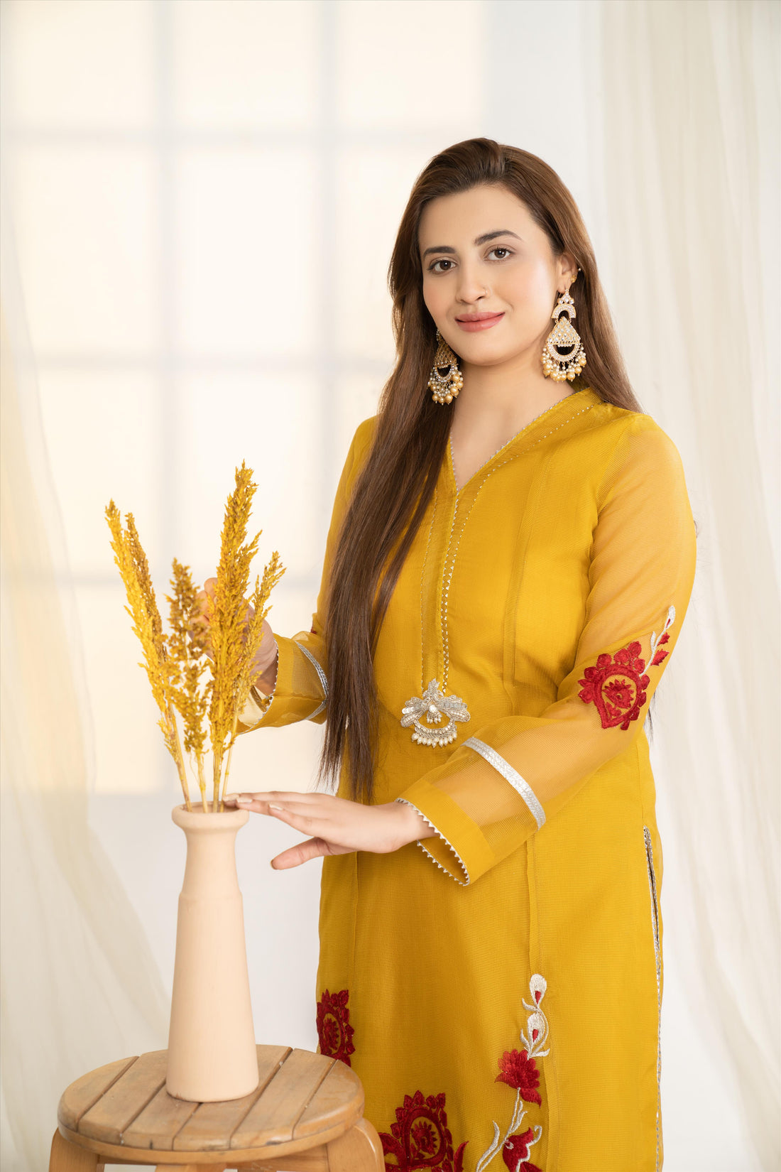 Mustard Hue - Winter Festive