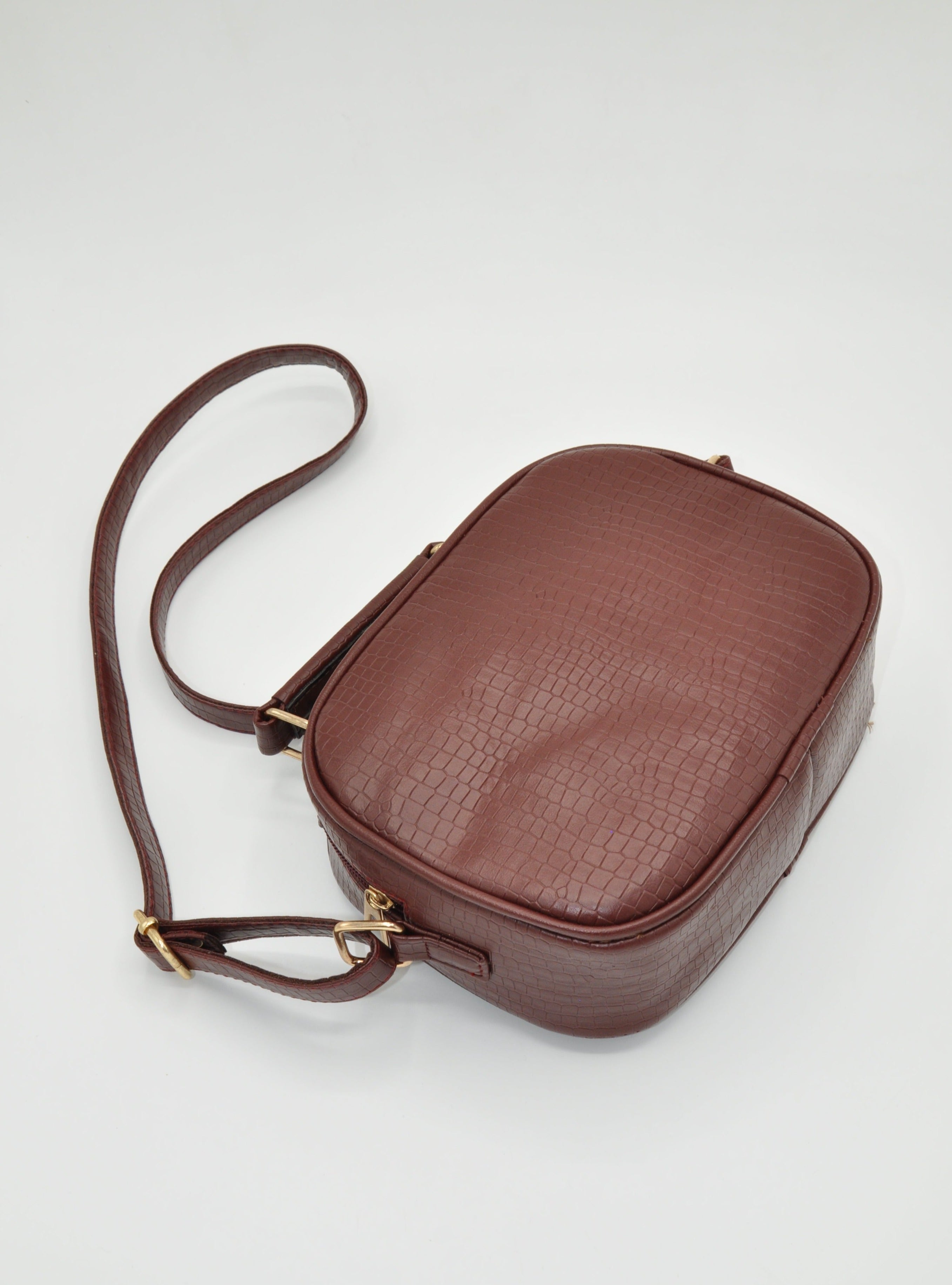 LM-02 Maroon Bag