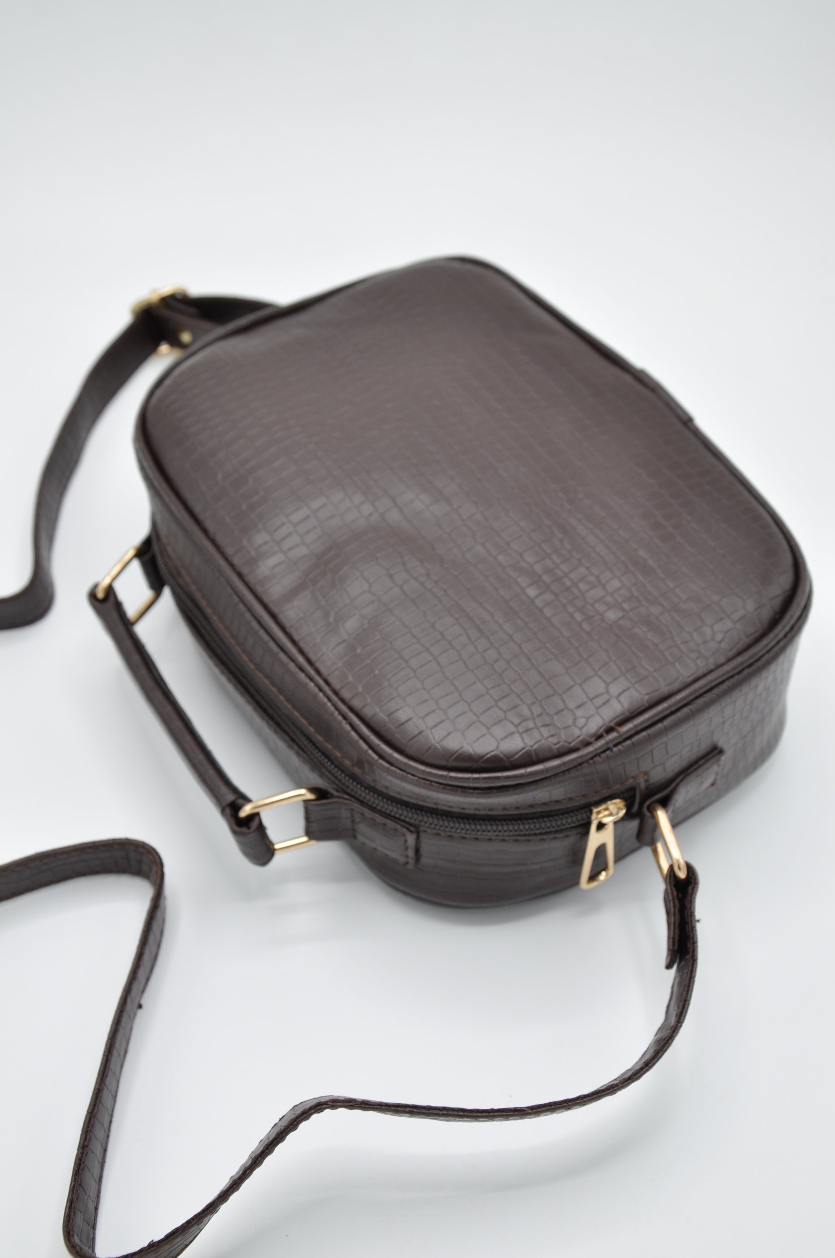 LM-02 Dark Brown Bag